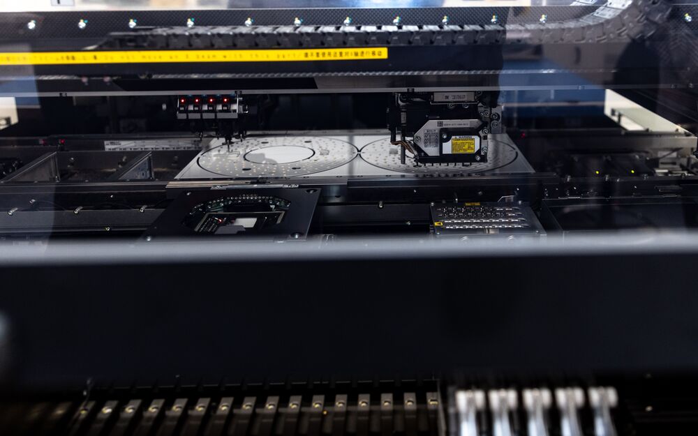 Yamaha placement head and feeder bank on the WCE surface mount line